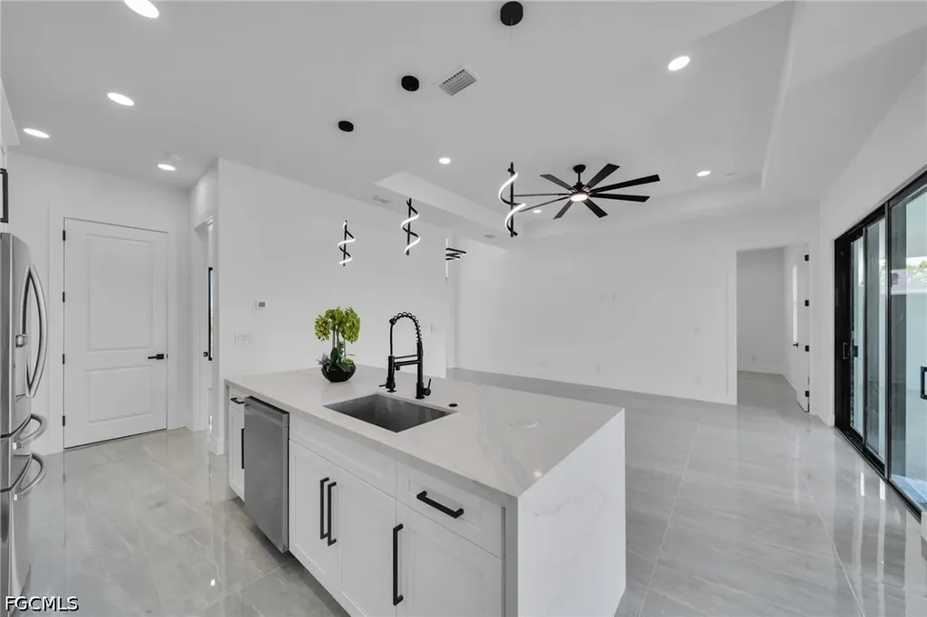 1226 NE Juanita Place Cape Coral FL 33909