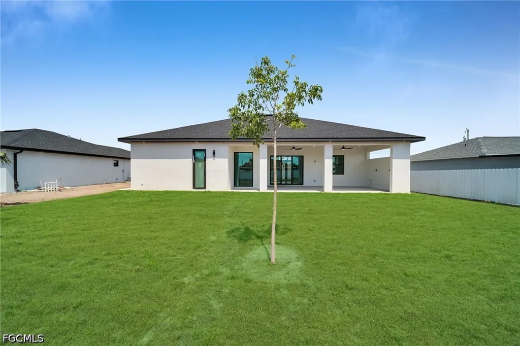 1226 NE Juanita Place Cape Coral FL 33909