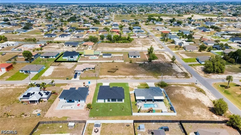 1226 NE Juanita Place Cape Coral FL 33909
