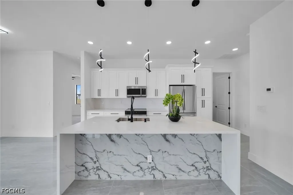 1226 NE Juanita Place Cape Coral FL 33909