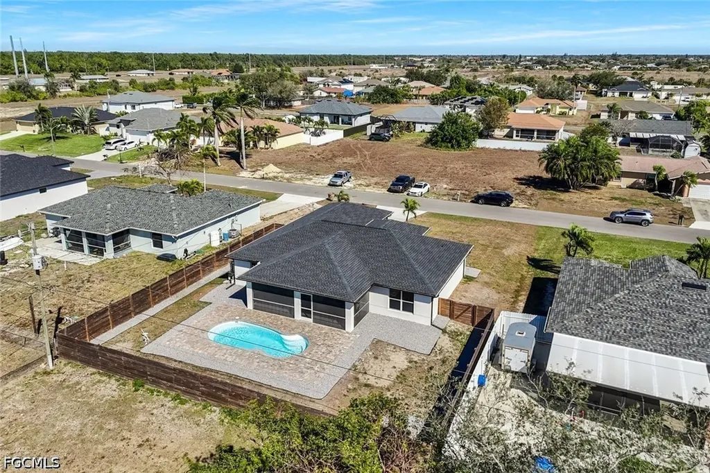 2200 NE 9th Avenue Cape Coral FL 33909