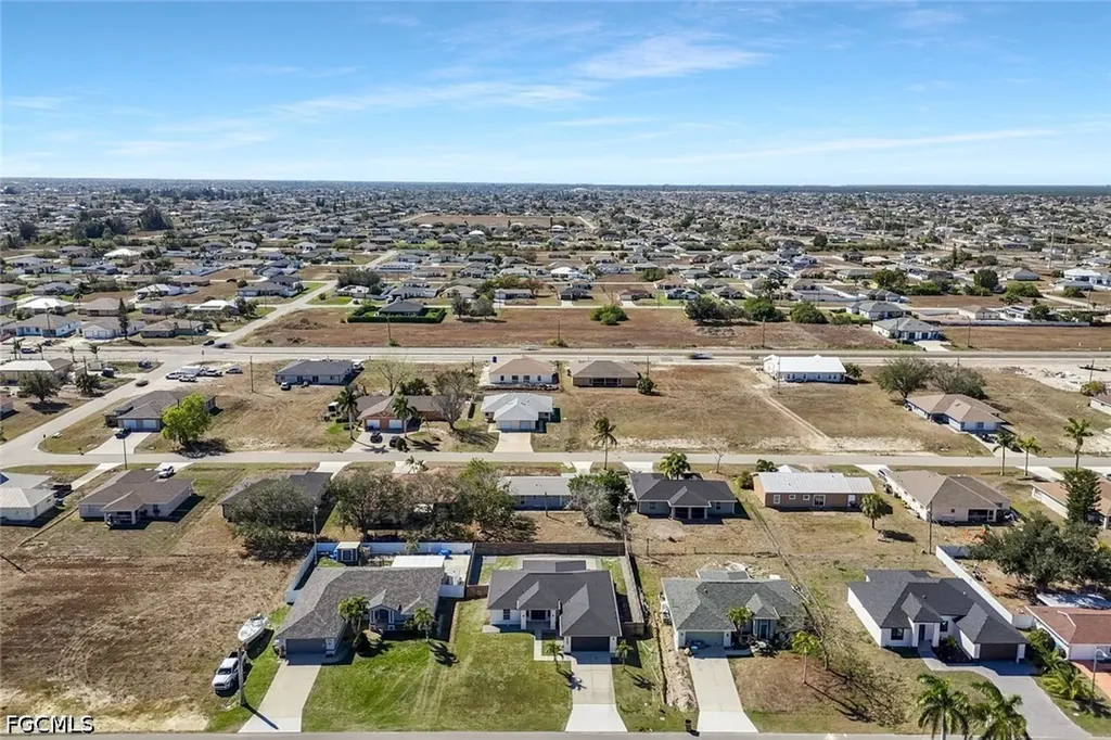 2200 NE 9th Avenue Cape Coral FL 33909