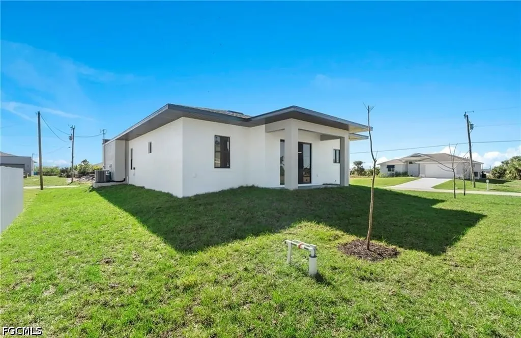 4233 Jacaranda Parkway W Cape Coral FL 33993