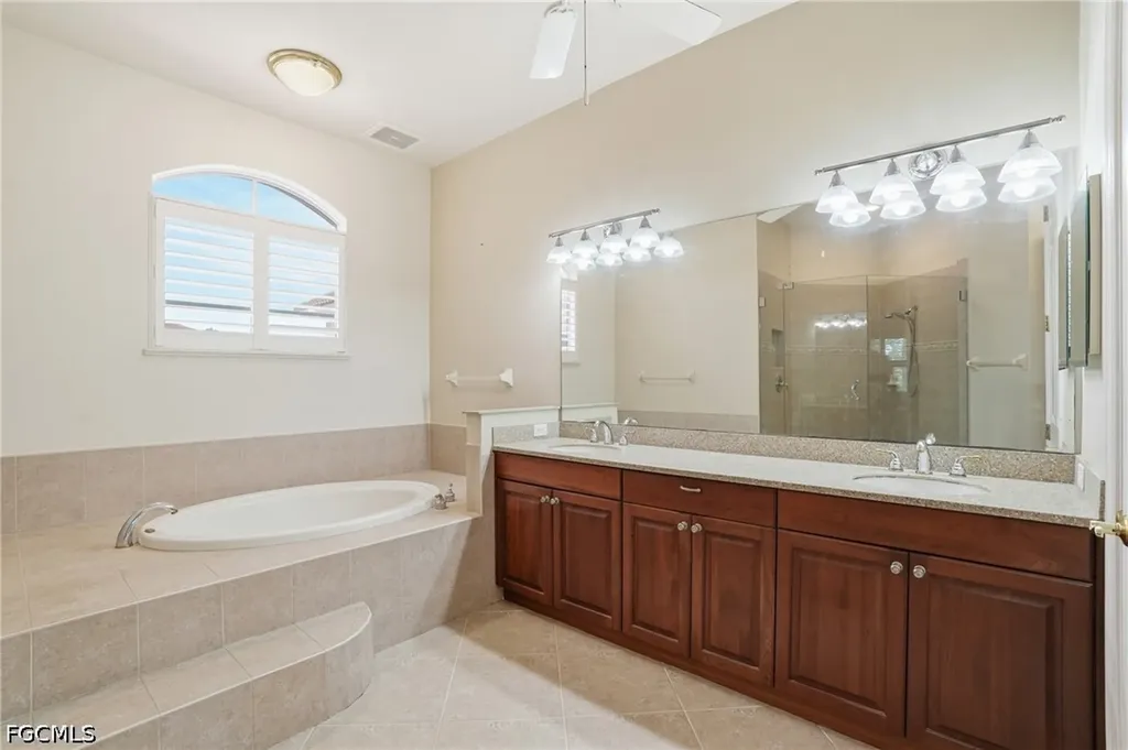 5957 Tarpon Gardens Circle Cape Coral FL 33914