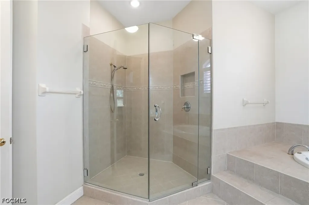 5957 Tarpon Gardens Circle Cape Coral FL 33914