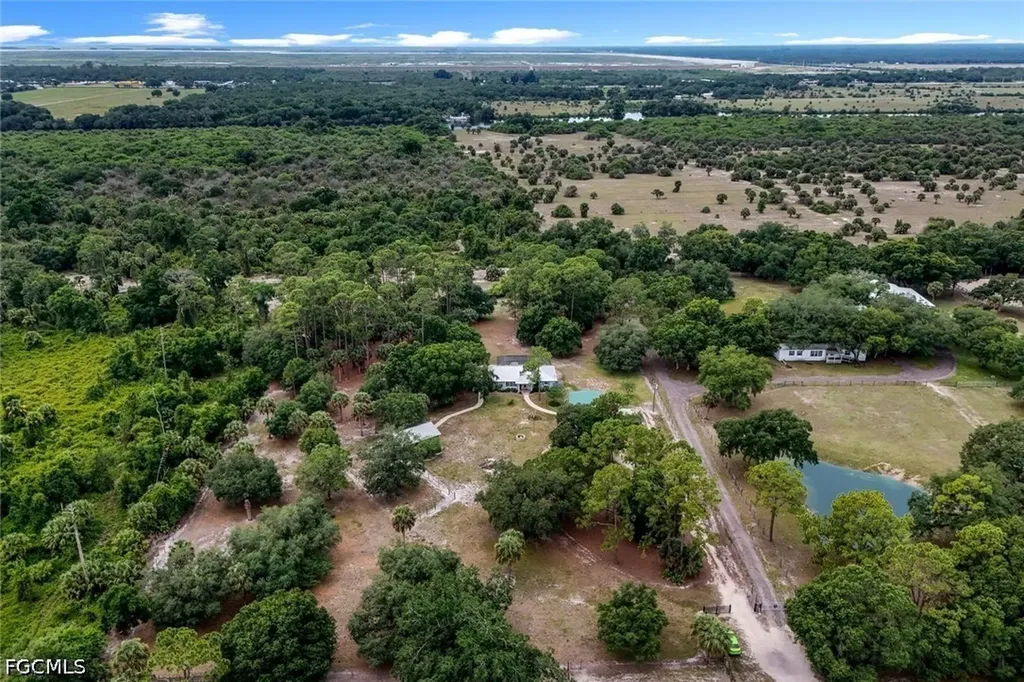 7683 County Road 78 Labelle FL 33935