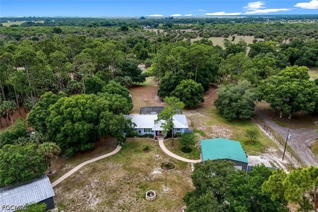 7683 County Road 78 Labelle FL 33935