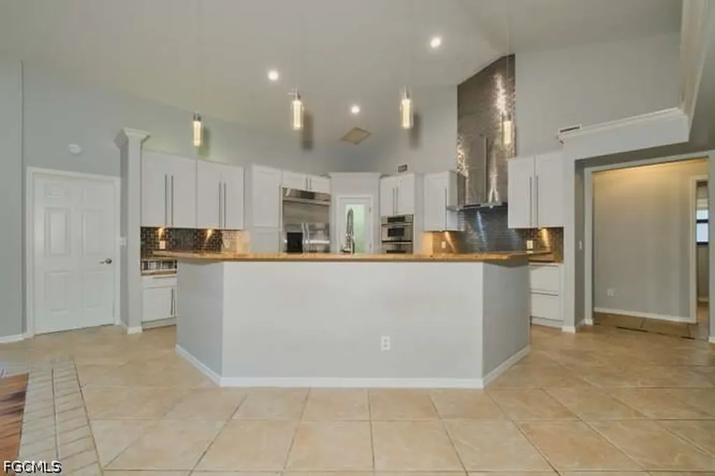 28505 Sombrero Drive Bonita Springs FL 34135