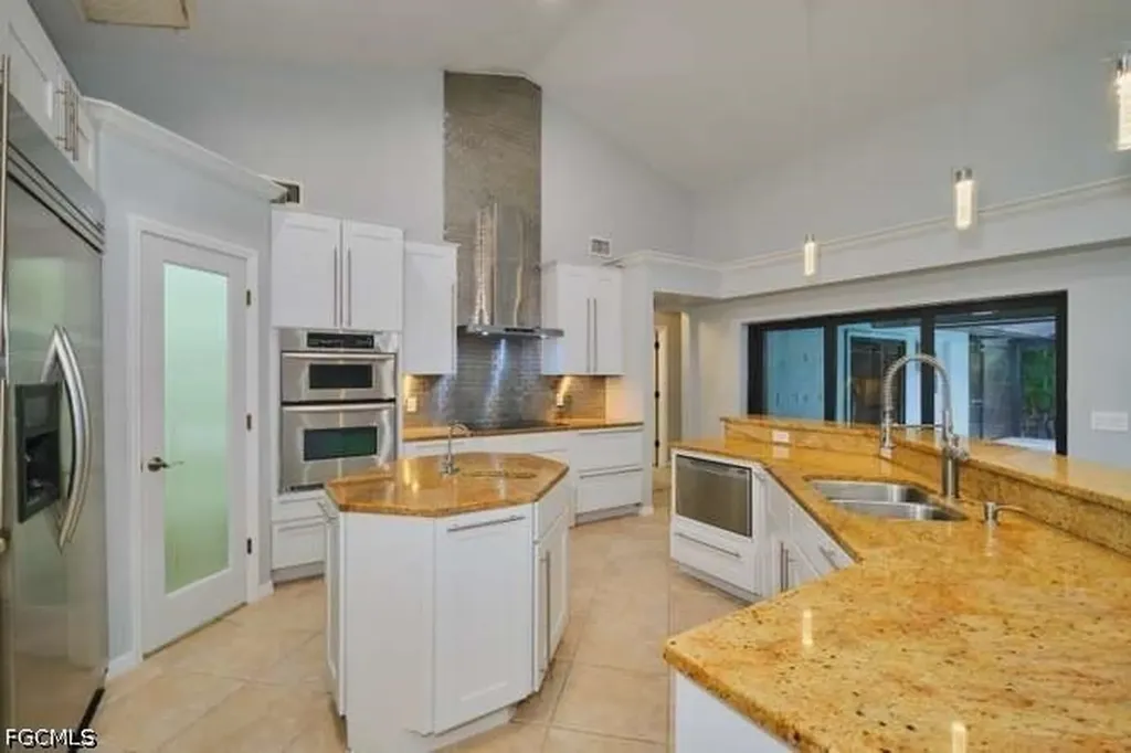 28505 Sombrero Drive Bonita Springs FL 34135