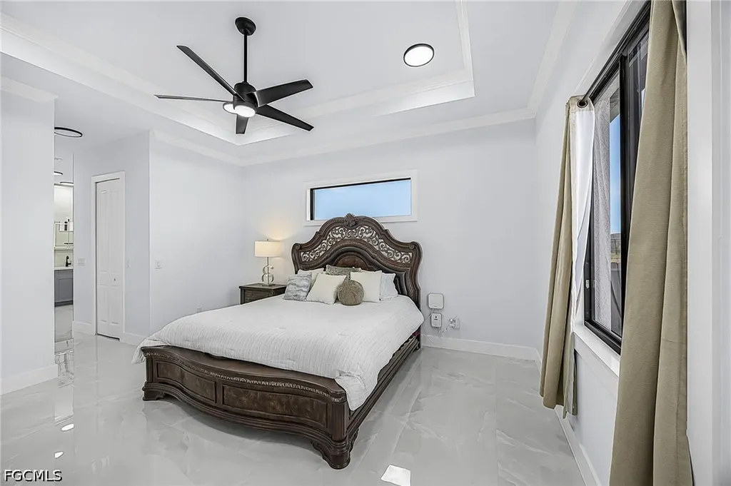 2724 NW 7th Place Cape Coral FL 33993
