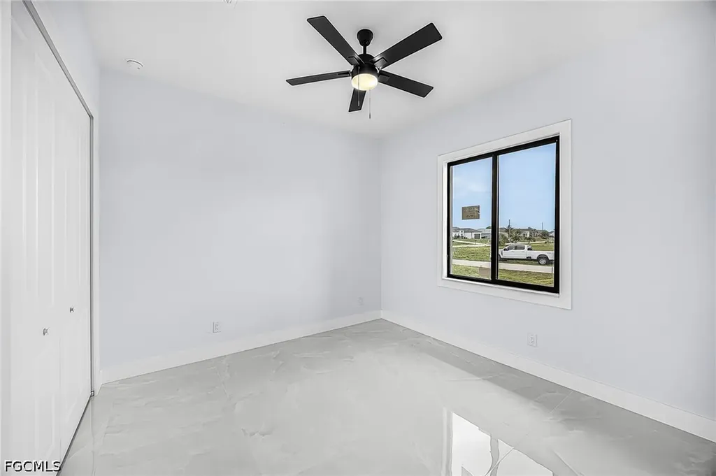 2724 NW 7th Place Cape Coral FL 33993