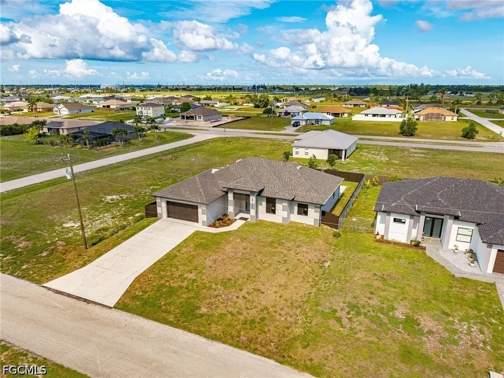 2724 NW 7th Place Cape Coral FL 33993