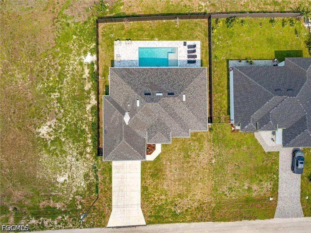 2724 NW 7th Place Cape Coral FL 33993