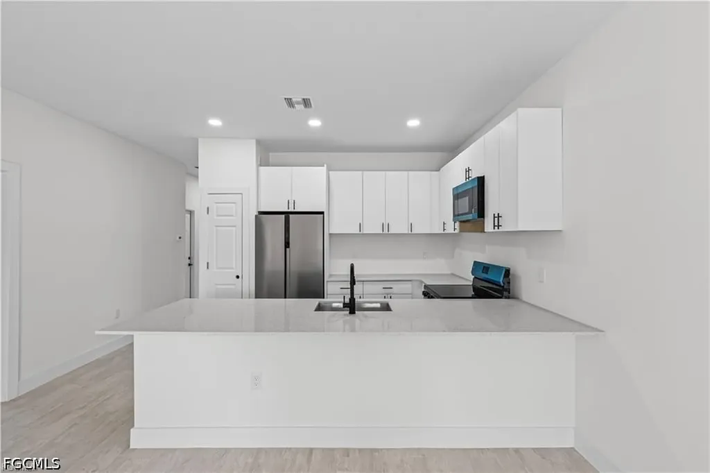 2220 Kenneth Avenue S Lehigh Acres FL 33973