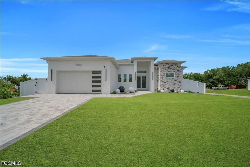 2900 41st Street SW Lehigh Acres FL 33976