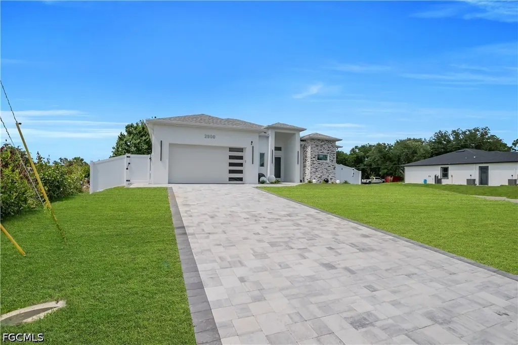 2900 41st Street SW Lehigh Acres FL 33976