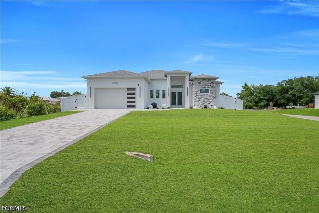 2900 41st Street SW Lehigh Acres FL 33976