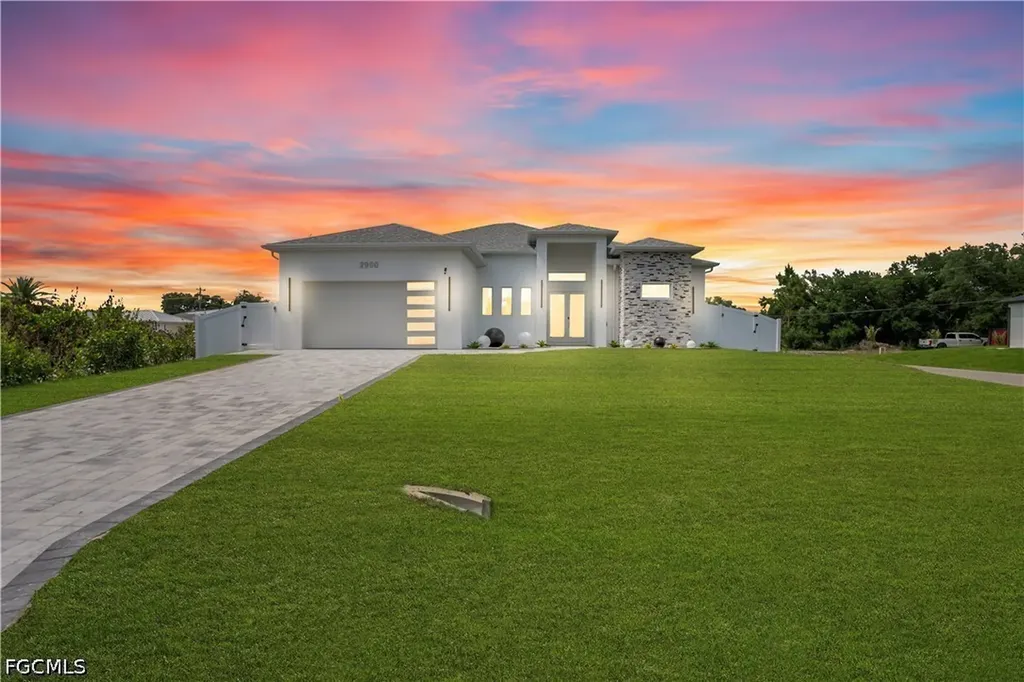 2900 41st Street SW Lehigh Acres FL 33976