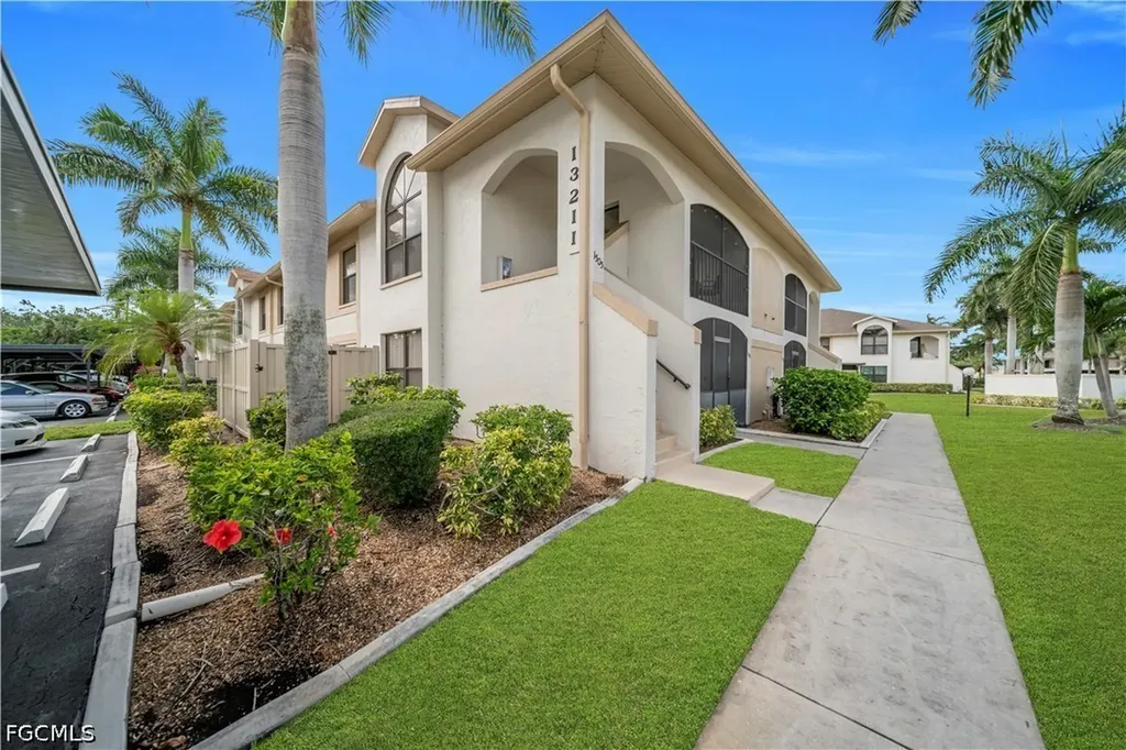 13211 Whitehaven Lane Fort Myers FL 33966
