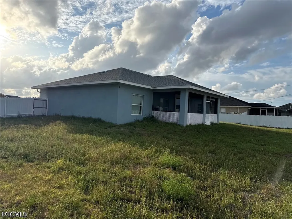 937 NW 7th Place Cape Coral FL 33993
