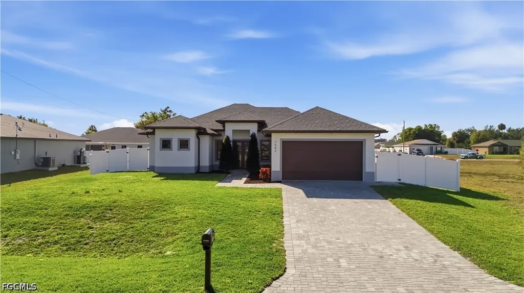 1442 NE 33rd Lane Cape Coral FL 33909