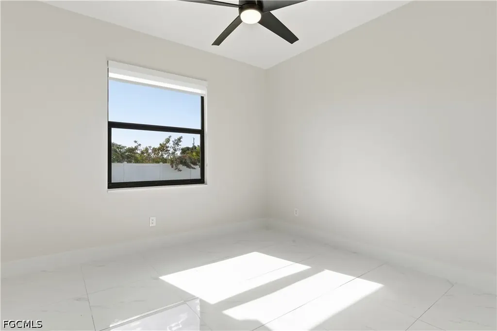 1442 NE 33rd Lane Cape Coral FL 33909