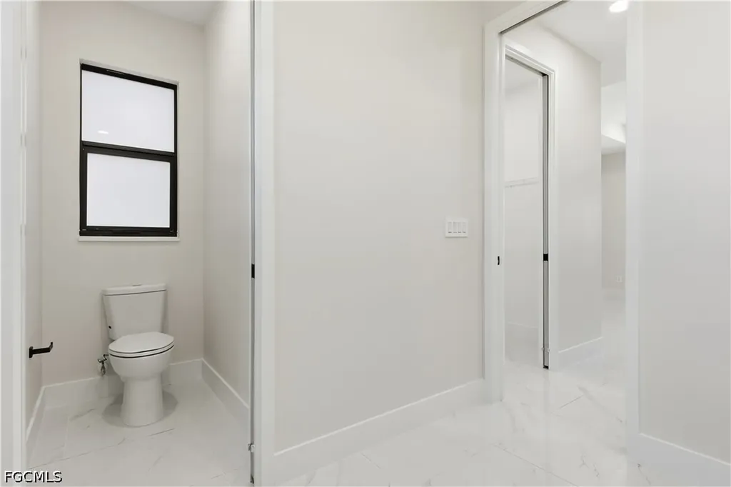 1442 NE 33rd Lane Cape Coral FL 33909
