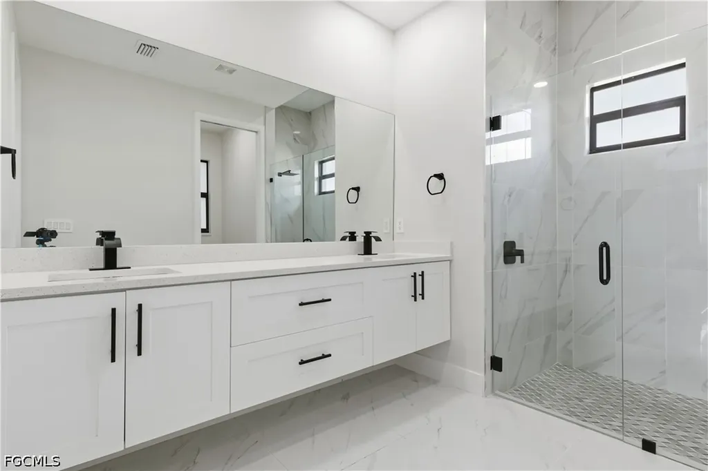 1442 NE 33rd Lane Cape Coral FL 33909