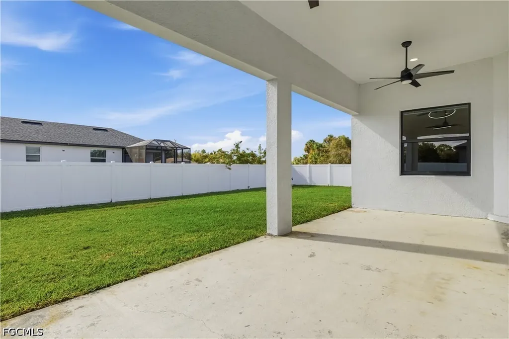 1442 NE 33rd Lane Cape Coral FL 33909