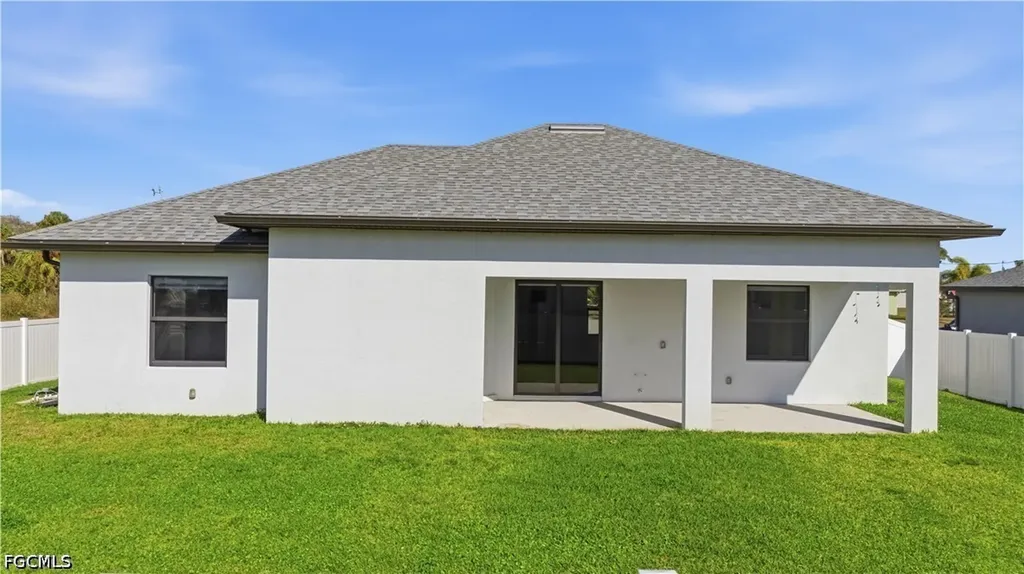 1442 NE 33rd Lane Cape Coral FL 33909