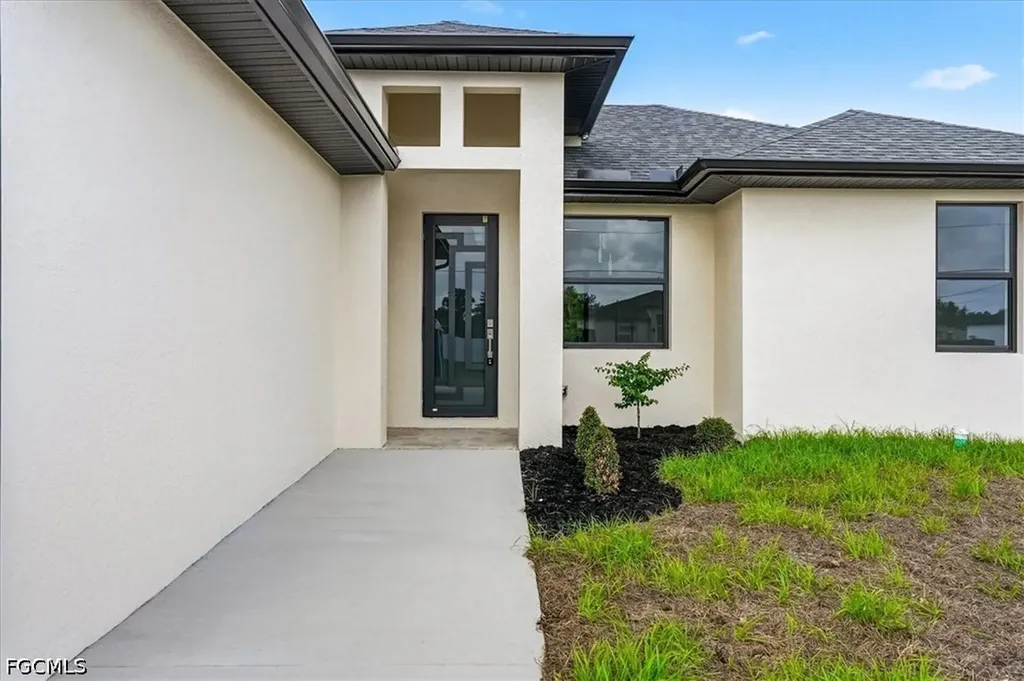 1919 Crawford Avenue N Lehigh Acres FL 33971
