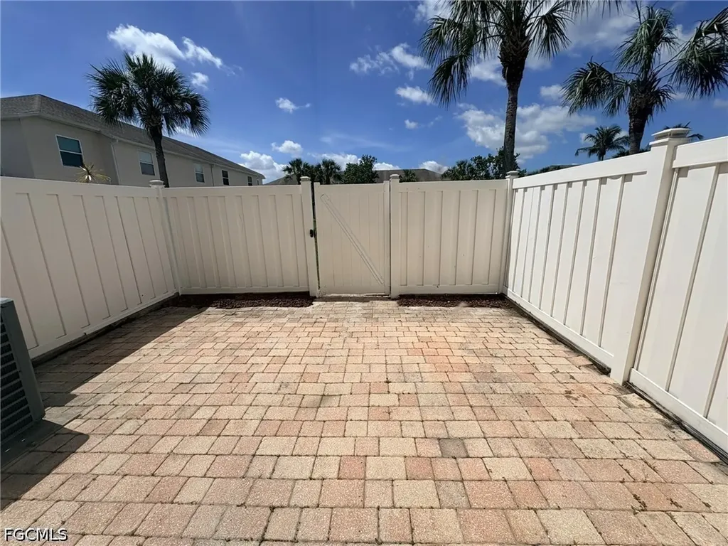 3643 Pine Oak Circle Fort Myers FL 33916