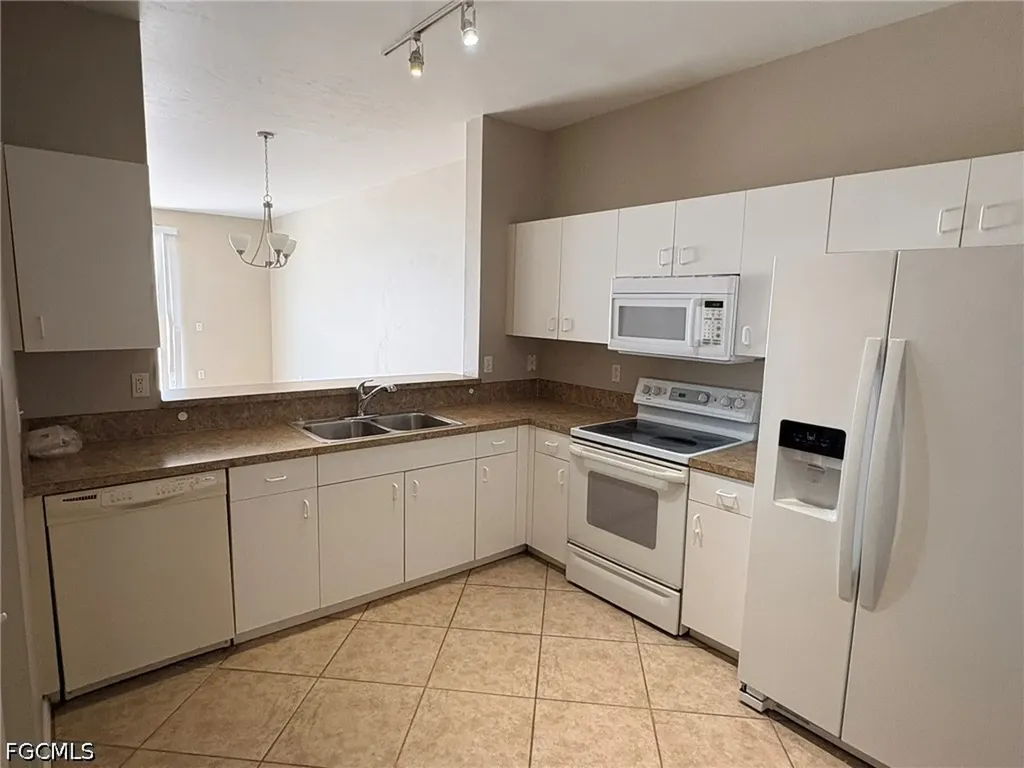 3643 Pine Oak Circle Fort Myers FL 33916