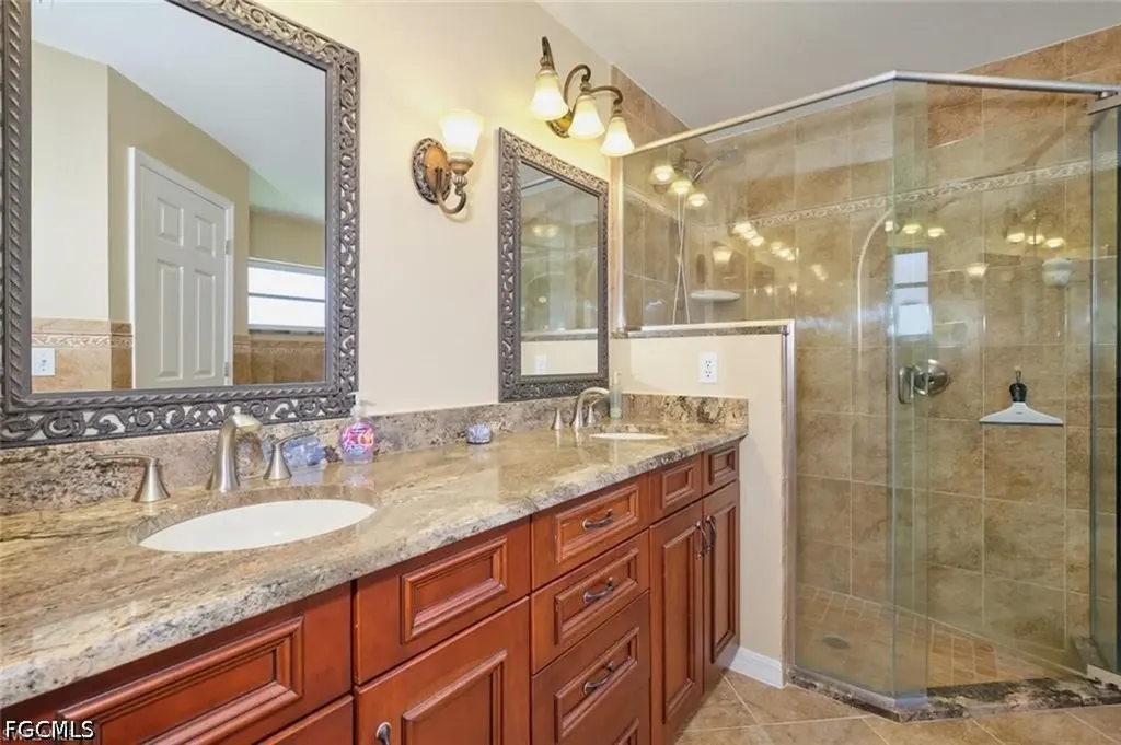 5507 SW 14th Place Cape Coral FL 33914