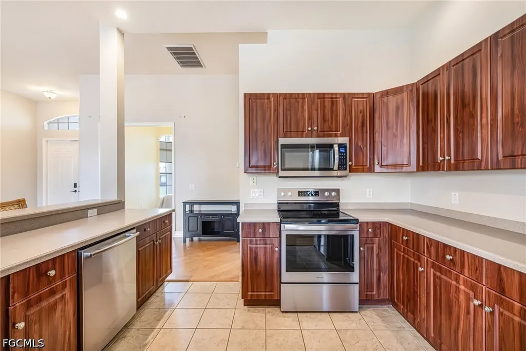 4011 SW 16th Place Cape Coral FL 33914