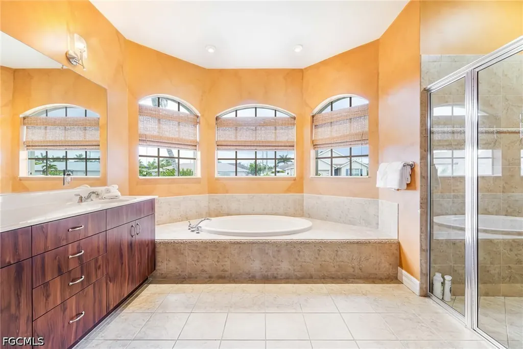 4011 SW 16th Place Cape Coral FL 33914