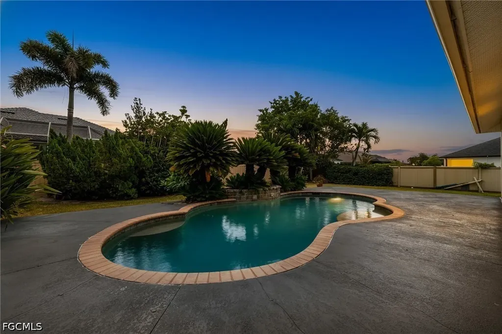 4011 SW 16th Place Cape Coral FL 33914