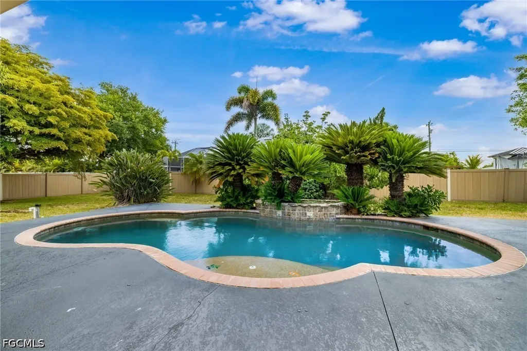 4011 SW 16th Place Cape Coral FL 33914