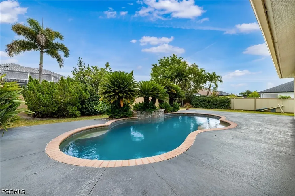 4011 SW 16th Place Cape Coral FL 33914