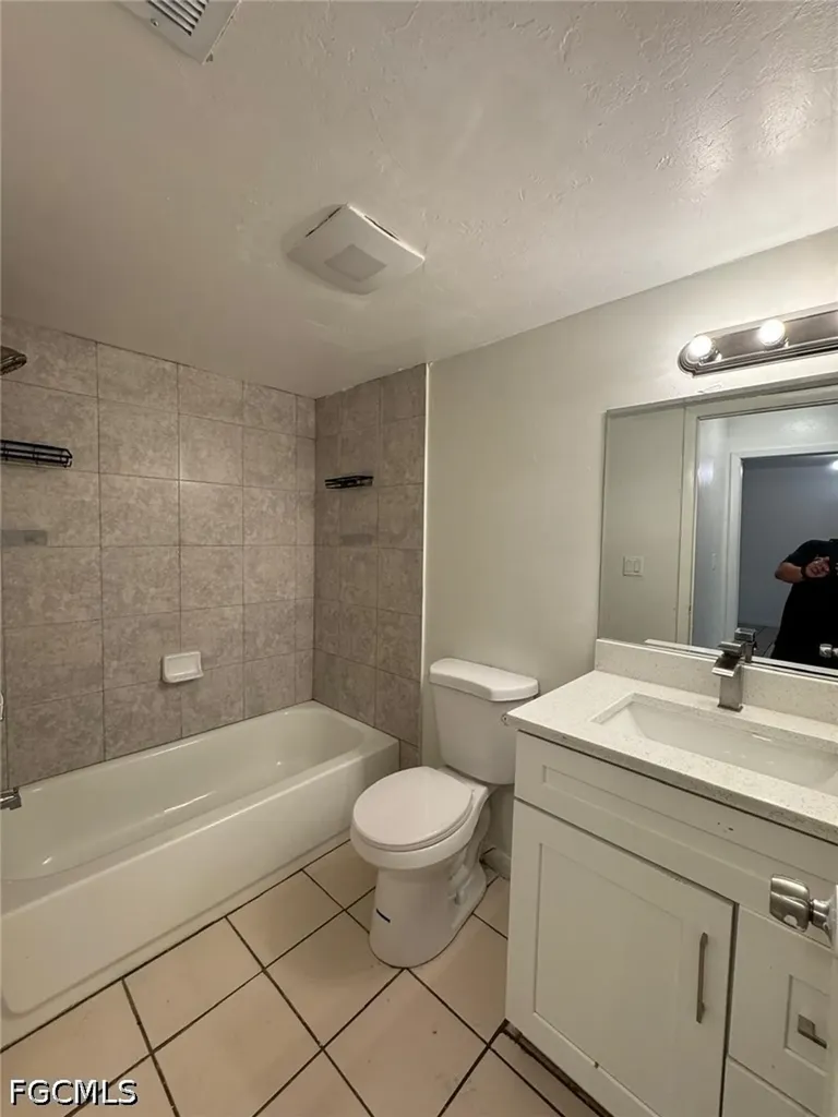 2201 E 5th Street Lehigh Acres FL 33936