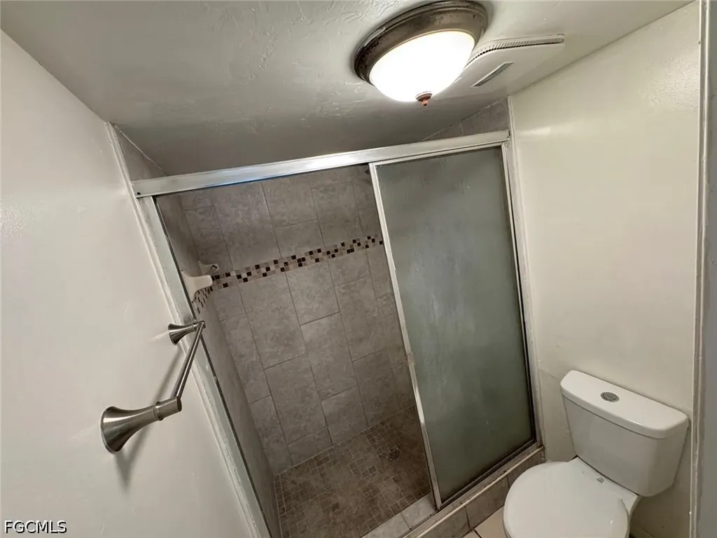 2201 E 5th Street Lehigh Acres FL 33936