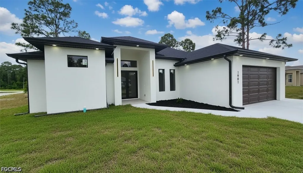 1901 Cedar Avenue N Lehigh Acres FL 33971