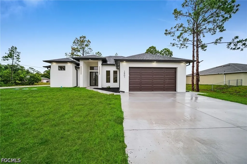 1901 Cedar Avenue N Lehigh Acres FL 33971