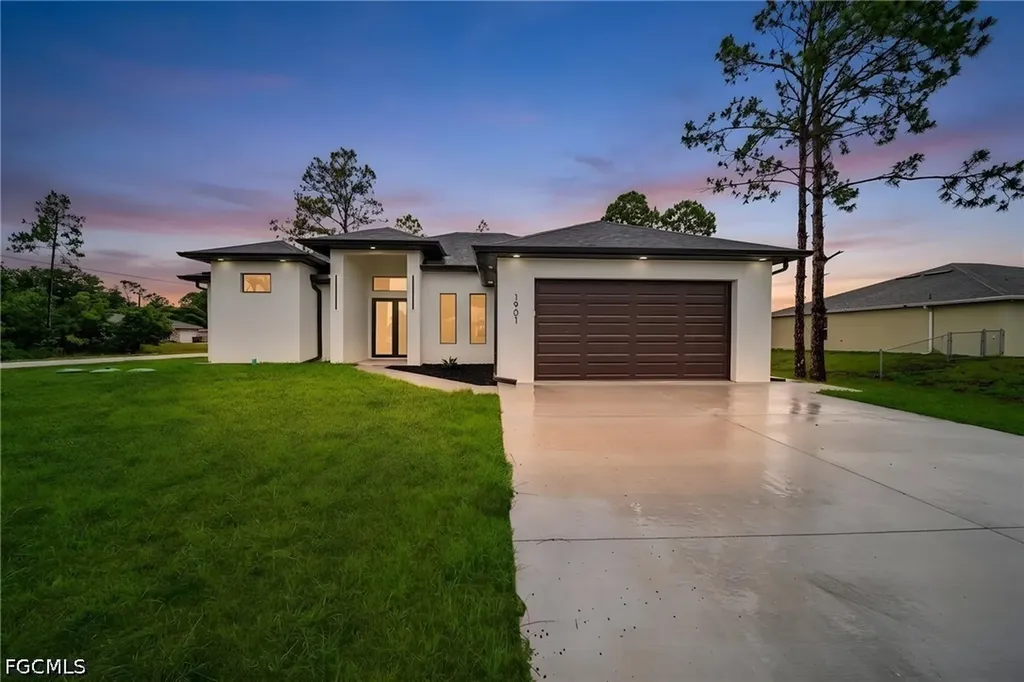 1901 Cedar Avenue N Lehigh Acres FL 33971