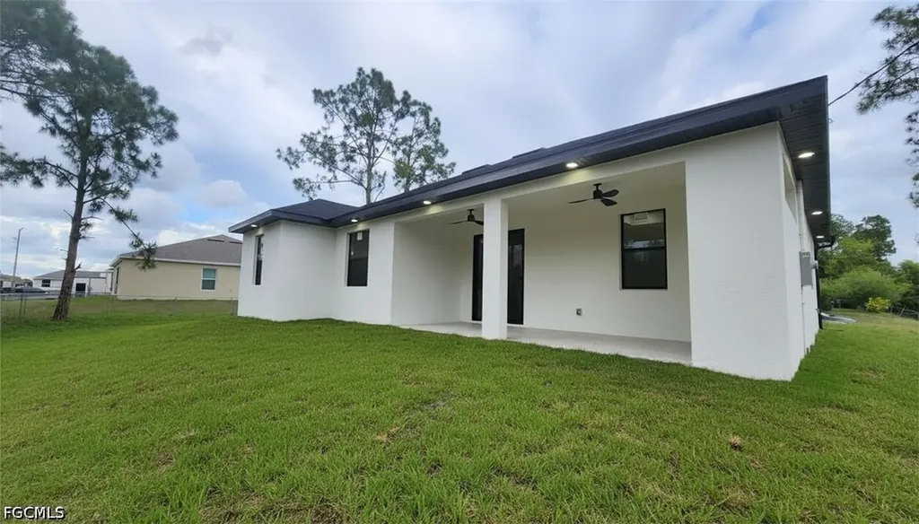 1901 Cedar Avenue N Lehigh Acres FL 33971