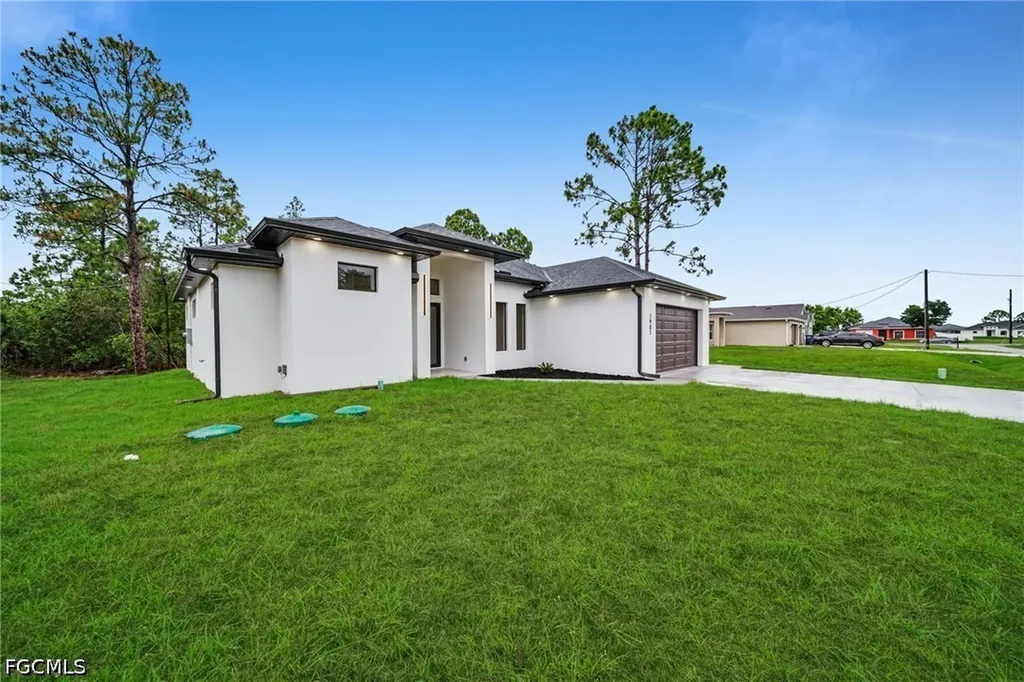 1901 Cedar Avenue N Lehigh Acres FL 33971