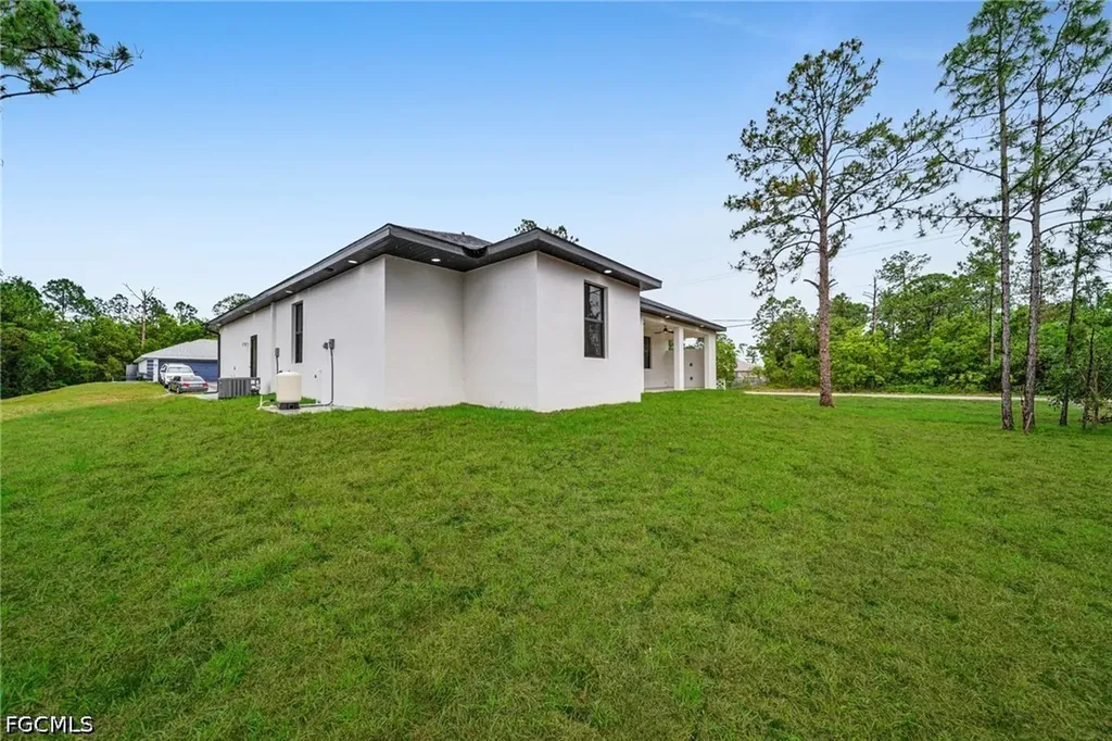 1901 Cedar Avenue N Lehigh Acres FL 33971