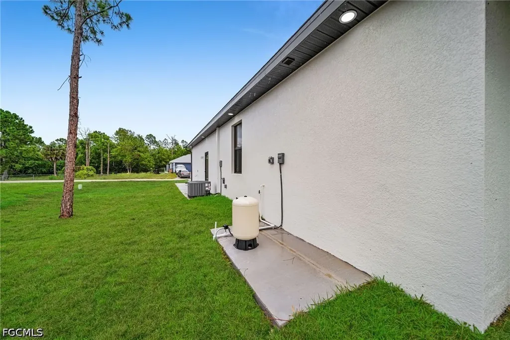 1901 Cedar Avenue N Lehigh Acres FL 33971
