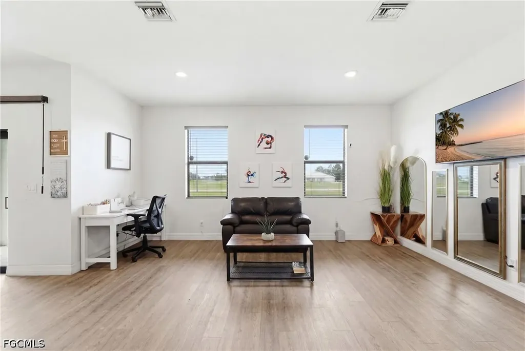 9049 Green Circle Labelle FL 33935