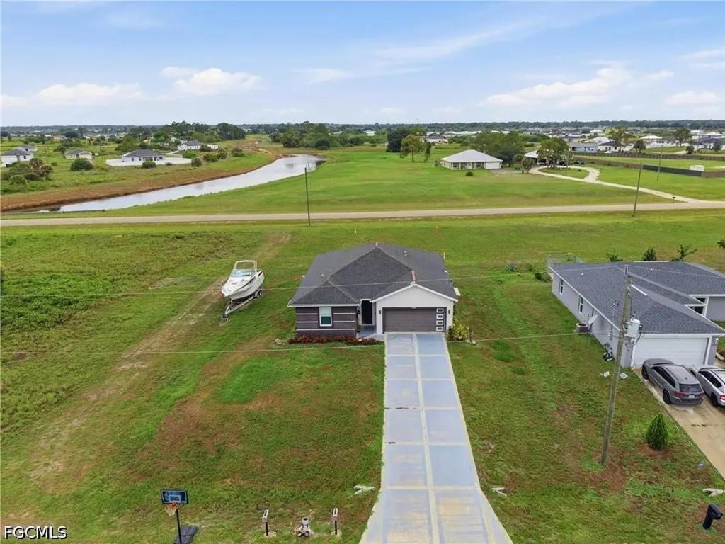 9049 Green Circle Labelle FL 33935